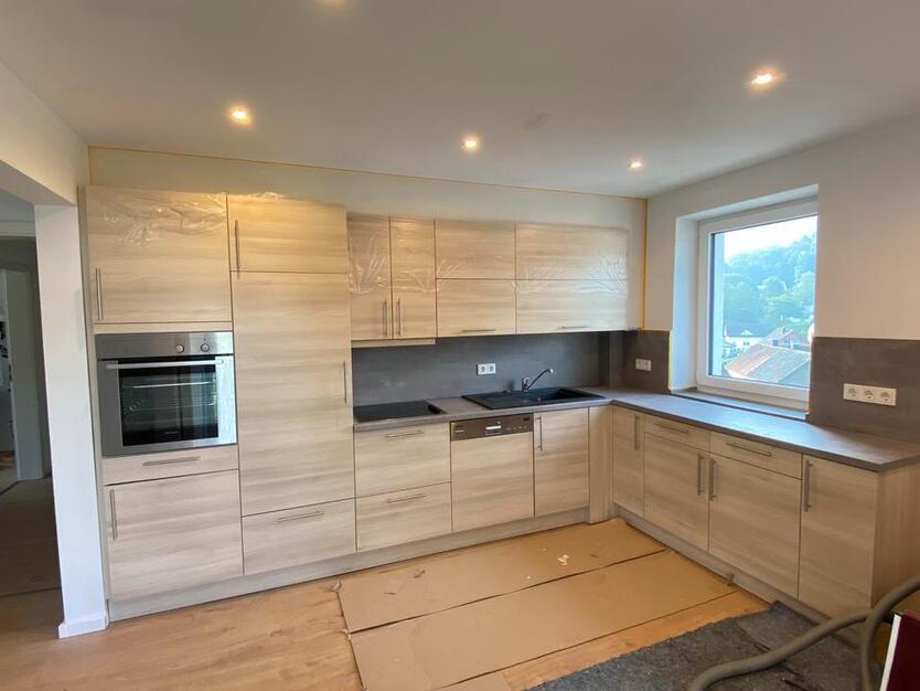 Wunderschöne 4-ZKB Wohnung zentral in Gönnern