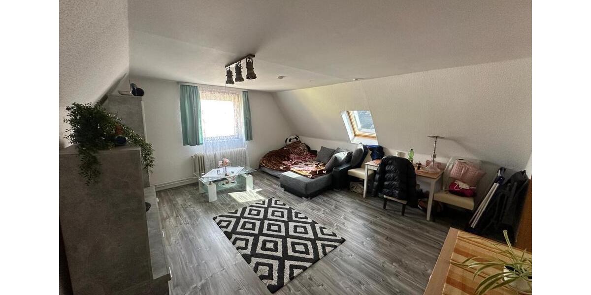 Dachgeschoßwohnung Rheinhausen - 3 Zimmer, 75 m&sup2;, 1.200&euro; | Angebot:25933811