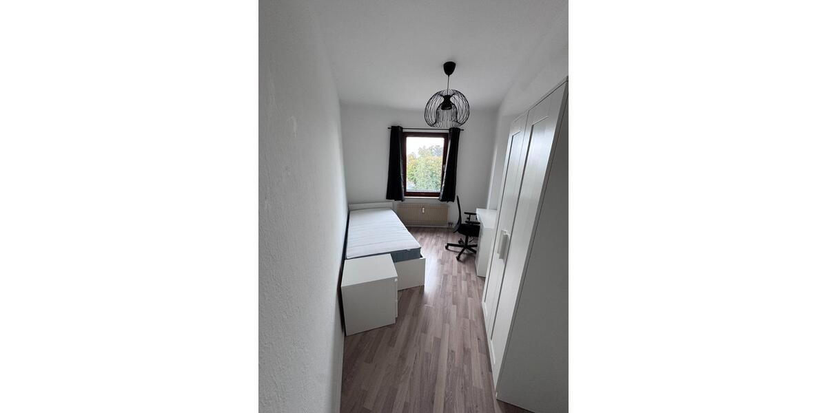 Wohnen auf Zeit Villingen-Schwenningen Schwenningen - 1 Zimmer, 9 m&sup2;, 390&euro; | Angebot:26535085