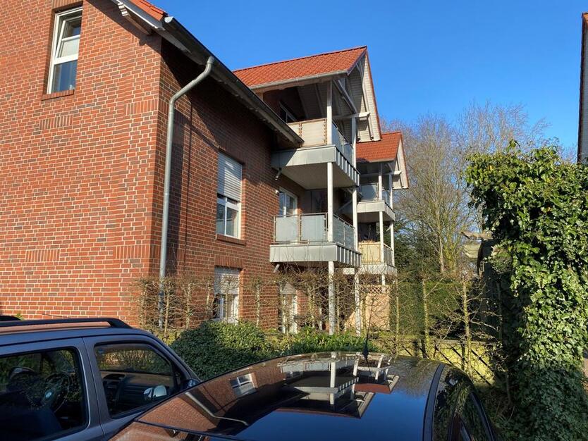3 Zimmer-Whg; 77qm; Einbauküche; Balkon; 2.OG
