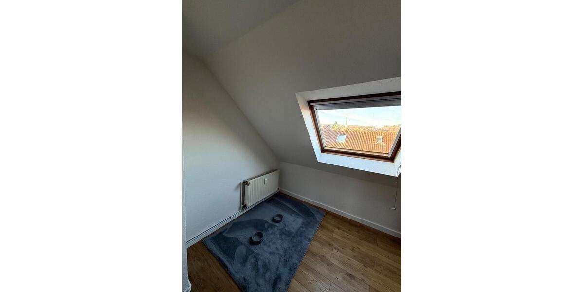 Dachgeschoßwohnung Einbeck - 2 Zimmer, 65 m&sup2;, 450&euro; | Angebot:26007343