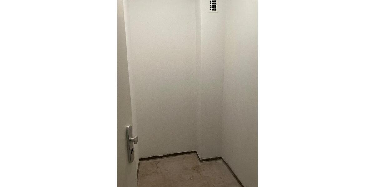 Großzügig geschnittene 2-Zimmer-Wohnung mit Balkon in Bad Homburg zu vermieten! 2 zimmer