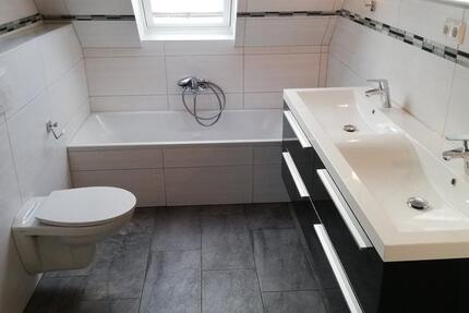 * Welmbüttel 4-Zimmerwohnung, 110 m², Loggia, EBK, Fußbodenhzg.* 4 zimmer