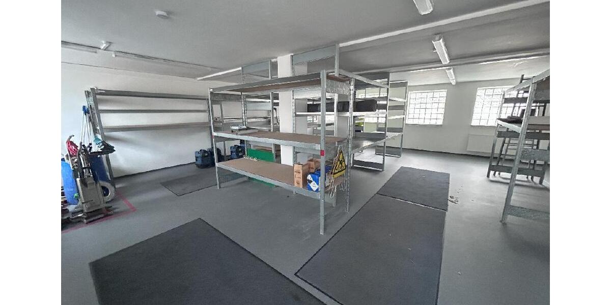 Büro- und Lagerflächen im Zentrum von Gersthofen zimmer