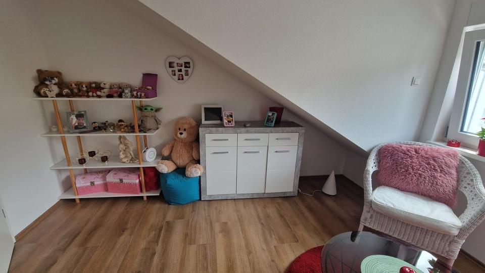 Dachgeschoßwohnung Taunusstein - 2 Zimmer, 51 m&sup2;, 650&euro; | Angebot:26690852