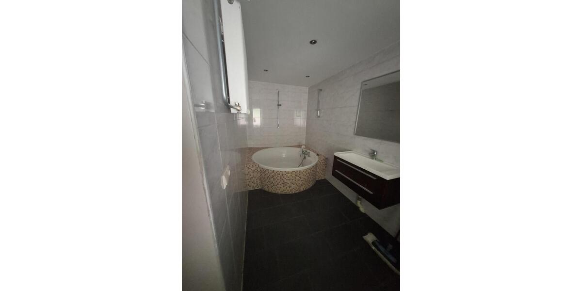 Maisonettenwohnung Thale - 3 Zimmer, 131 m&sup2;, 610&euro; | Angebot:25648280