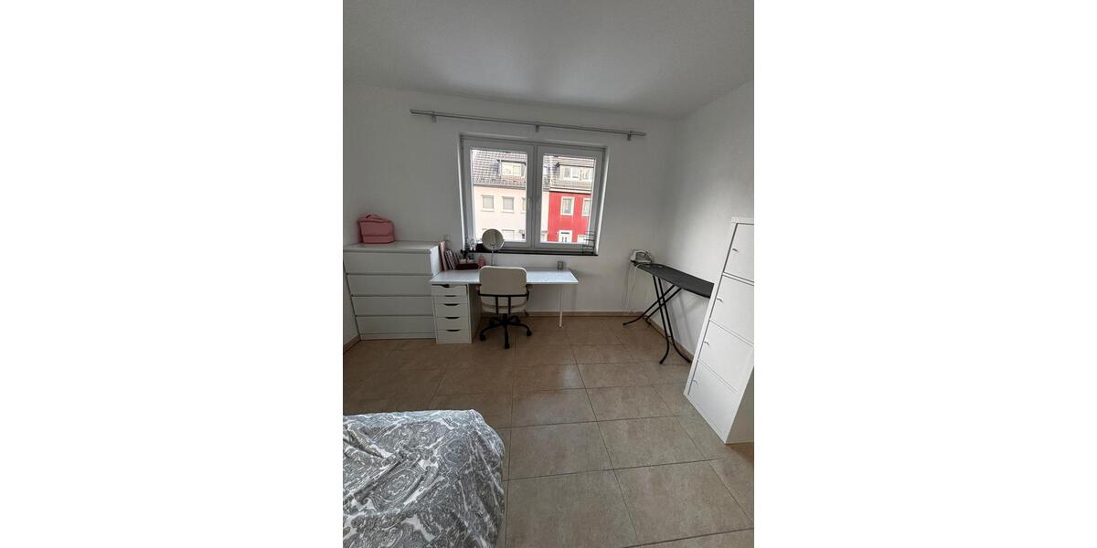Etagenwohnung Köln Rodenkirchen - 4 Zimmer, 120 m&sup2;, 2.400&euro; | Angebot:26602705