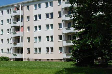 3-Raum-Wohnung mit Balkon in begrünter Wohnlage