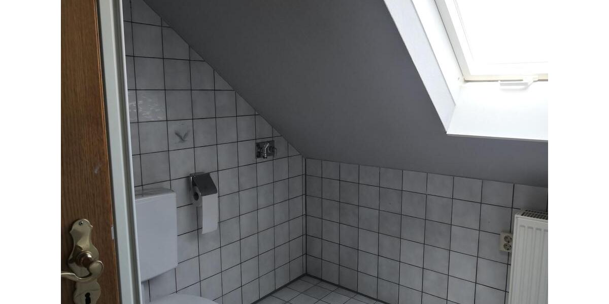Dachgeschoßwohnung Burgthann - 4.5 Zimmer, 103 m&sup2;, 980&euro; | Angebot:25174904