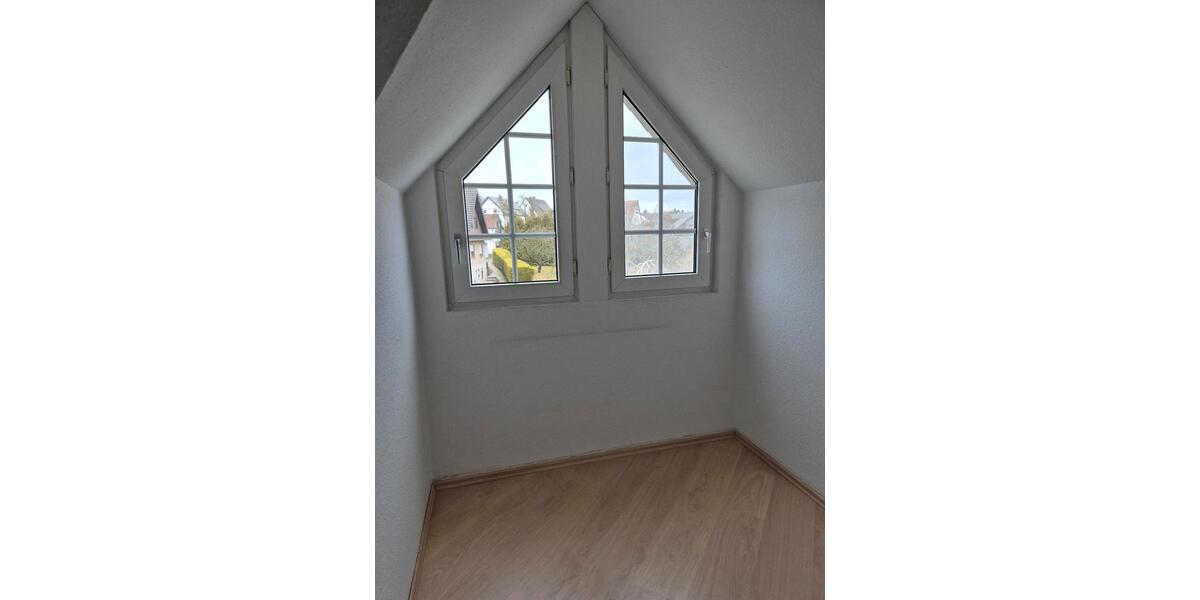 Etagenwohnung Horn-Bad Meinberg Bad Meinberg - 4 Zimmer, 102 m&sup2;, 945&euro; | Angebot:26131994