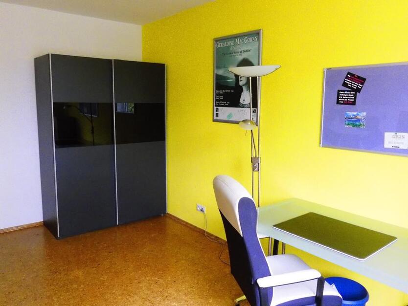 Zimmer in 2er Frauen WG zu vermieten