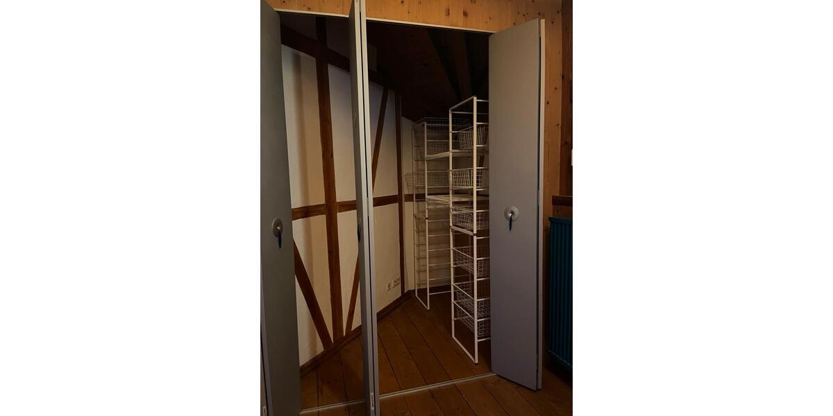 Dachgeschoßwohnung Reutlingen - 2 Zimmer, 70 m&sup2;, 950&euro; | Angebot:24533261