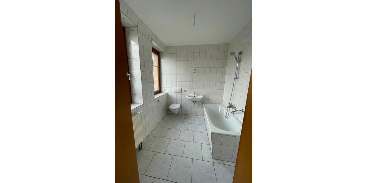 Hochparterre Thalheim/Erzgebirge Erzgebirge - 2 Zimmer, 65 m&sup2;, 350&euro; | Angebot:24785601