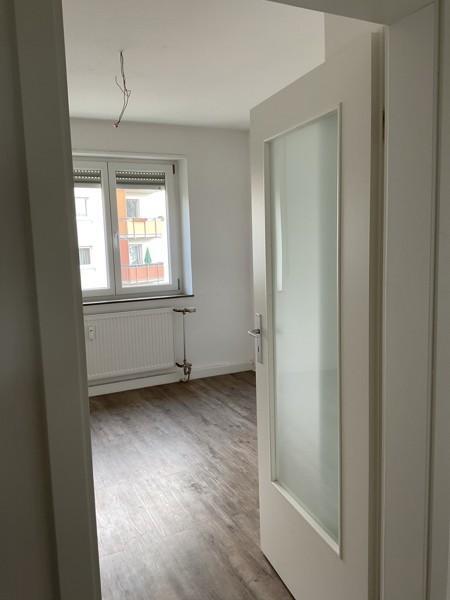 Für Paare oder kleine Familien: 3-Zimmer-Wohnung mit Balkon zimmer