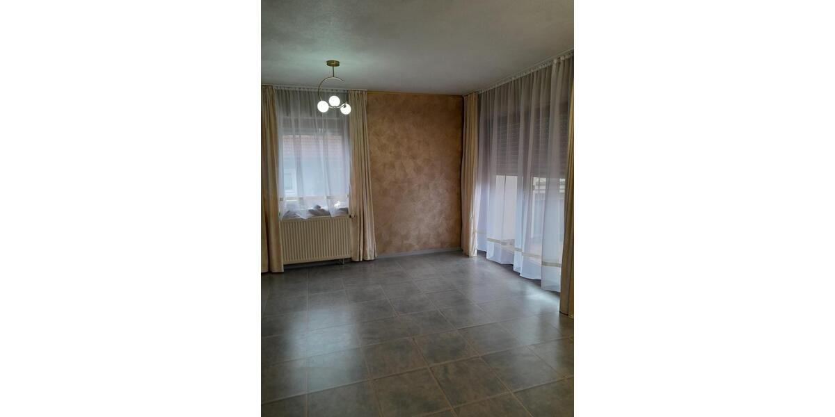 Erdgeschoßwohnung Aalen Dewangen - 3 Zimmer, 84 m&sup2;, 900&euro; | Angebot:25716821