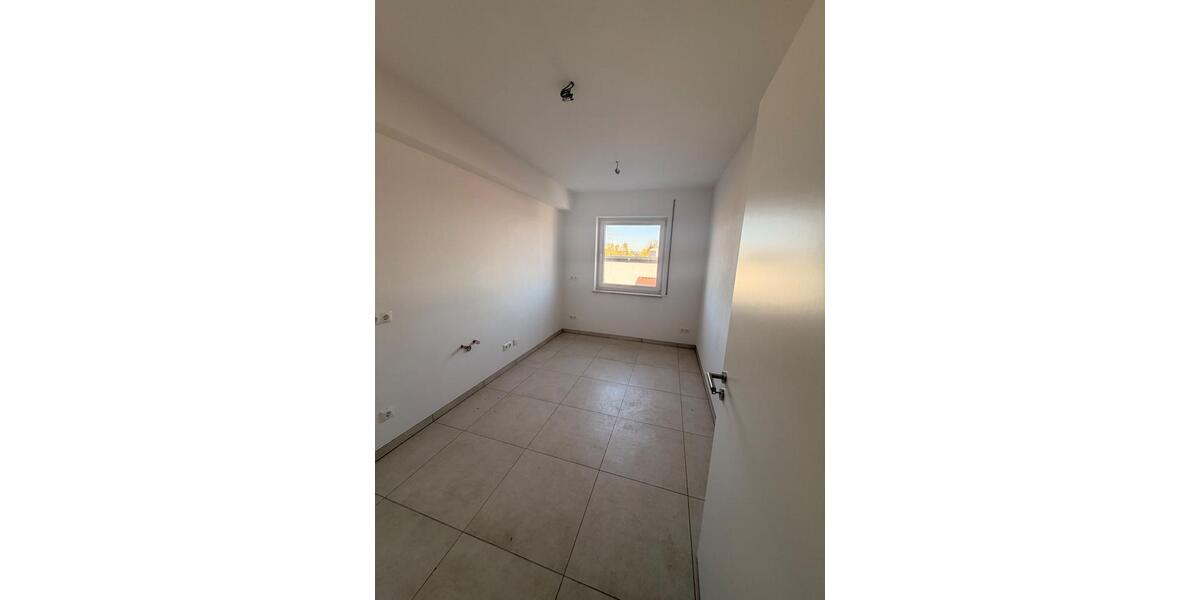 Etagenwohnung Simbach am Inn - 3 Zimmer, 104 m&sup2;, 730&euro; | Angebot:26091504