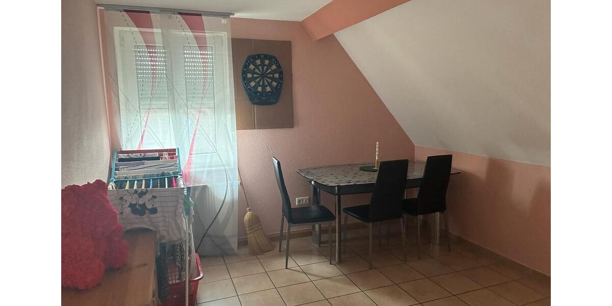 Dachgeschoßwohnung Schopfloch - 4 Zimmer, 94 m&sup2;, 870&euro; | Angebot:24591099