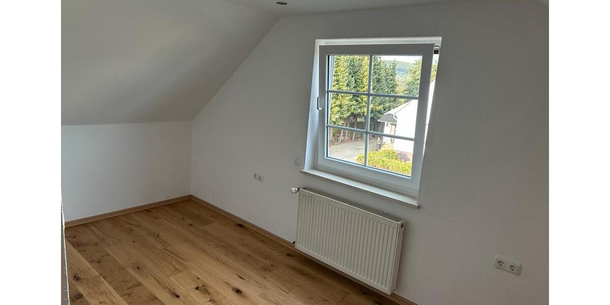 Doppelhaushälfte Bad Oeynhausen Dehme - 1 Zimmer, 100 m&sup2;, 1.300&euro; | Angebot:26617954