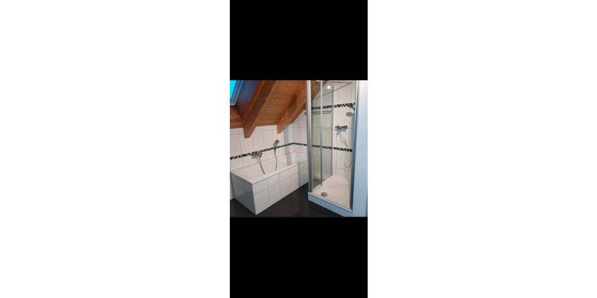 Dachgeschoßwohnung Reichertshausen - 3 Zimmer, 79 m&sup2;, 930&euro; | Angebot:26479574