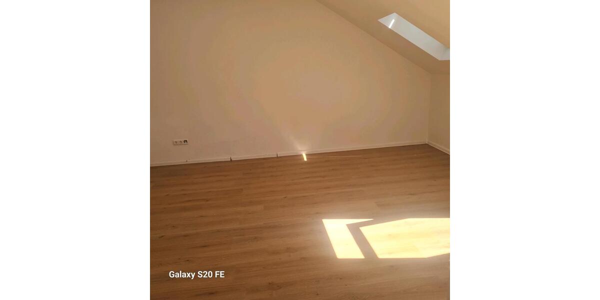 Dachgeschoßwohnung Lüdenscheid - 4 Zimmer, 85 m&sup2;, 795&euro; | Angebot:26449067