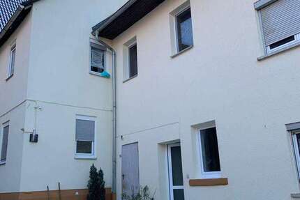 Wohnung zum Mieten in Hochstadt 530 € 70 m²