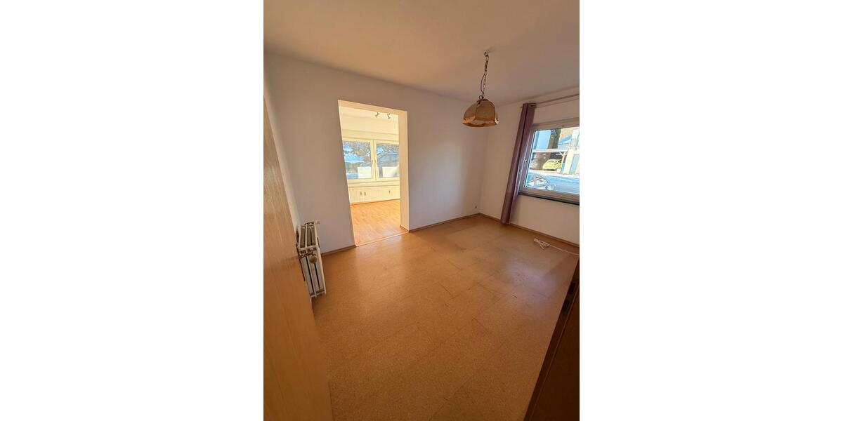 Großzügige 5-Zimmer-Wohnung mit ca. 30 m² Wohn- und Essbereich 5 zimmer