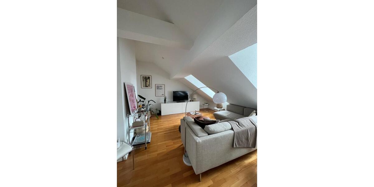 Dachgeschoßwohnung Saarbrücken - 2 Zimmer, 52 m&sup2;, 625&euro; | Angebot:24753782