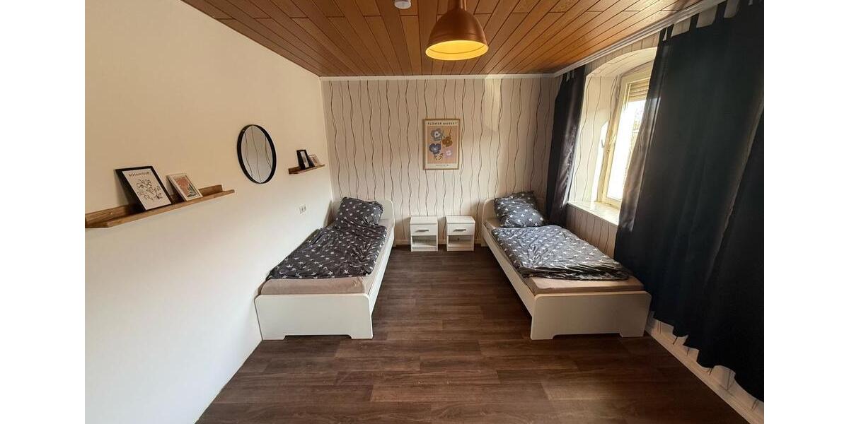 Wohnen auf Zeit Wunsiedel - 10 Zimmer, 85 m&sup2;, 20&euro; | Angebot:23569879