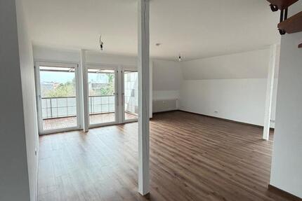 Zentrale 4-Zimmer Wohnung mit Balkon und Stellplatz 4 zimmer