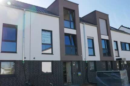 Haus zum Mieten in Wesseling Keldenich 1.900 € 150 m² 4 zimmer