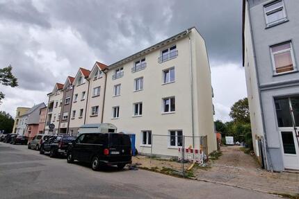 Wohnung Güstrow - 4 Zimmer, 108 m&sup2;, 1.200&euro; | Angebot:24489945