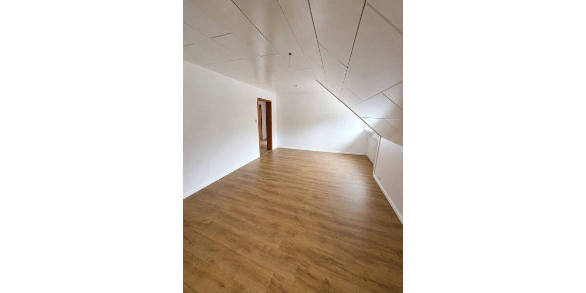 Etagenwohnung Stuttgart Bad Cannstatt - 2 Zimmer, 71 m&sup2;, 995&euro; | Angebot:26790499