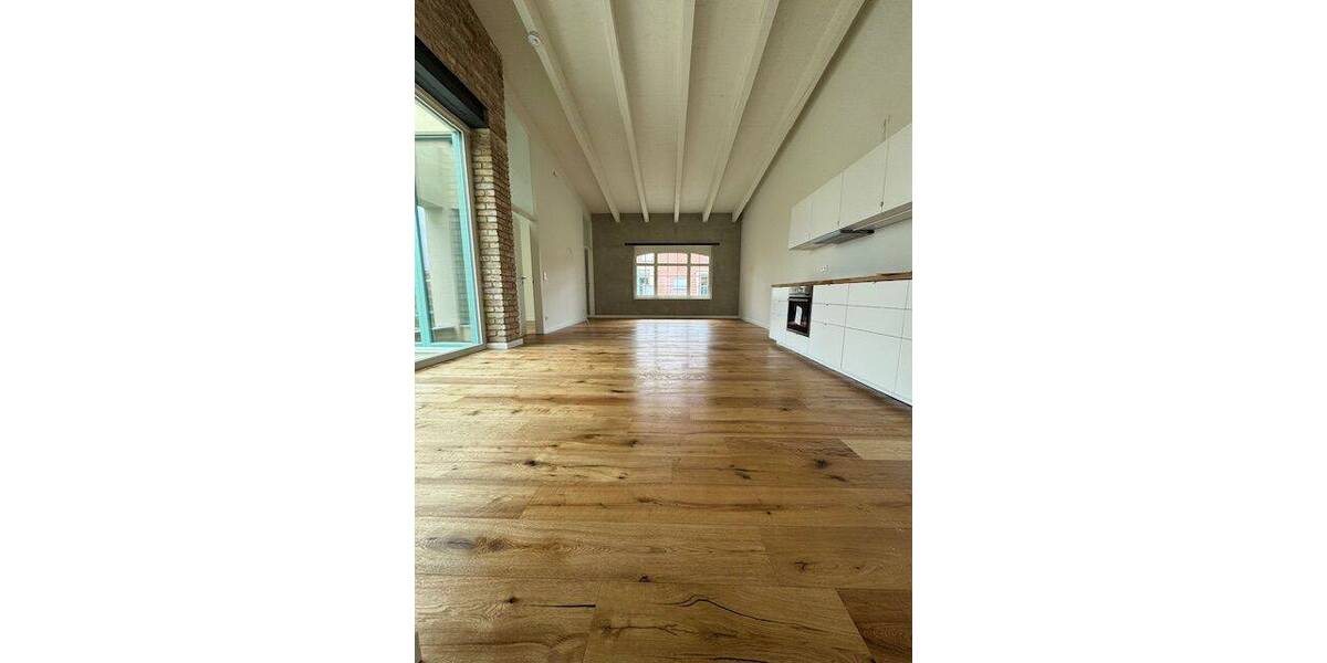 WE13 Einzigartige und helle DG-Wohnung im Herzen vonLuckenwalde 4 zimmer