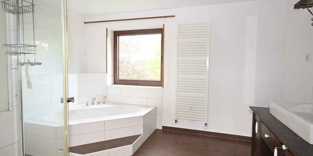 Etagenwohnung Neumarkt-Helena Helena - 3 Zimmer, 118 m&sup2;, 740&euro; | Angebot:25726918