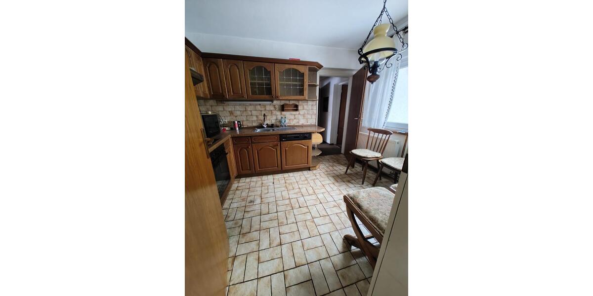 Etagenwohnung Berlin Neukölln - 5 Zimmer, 130 m&sup2;, 2.500&euro; | Angebot:24784421