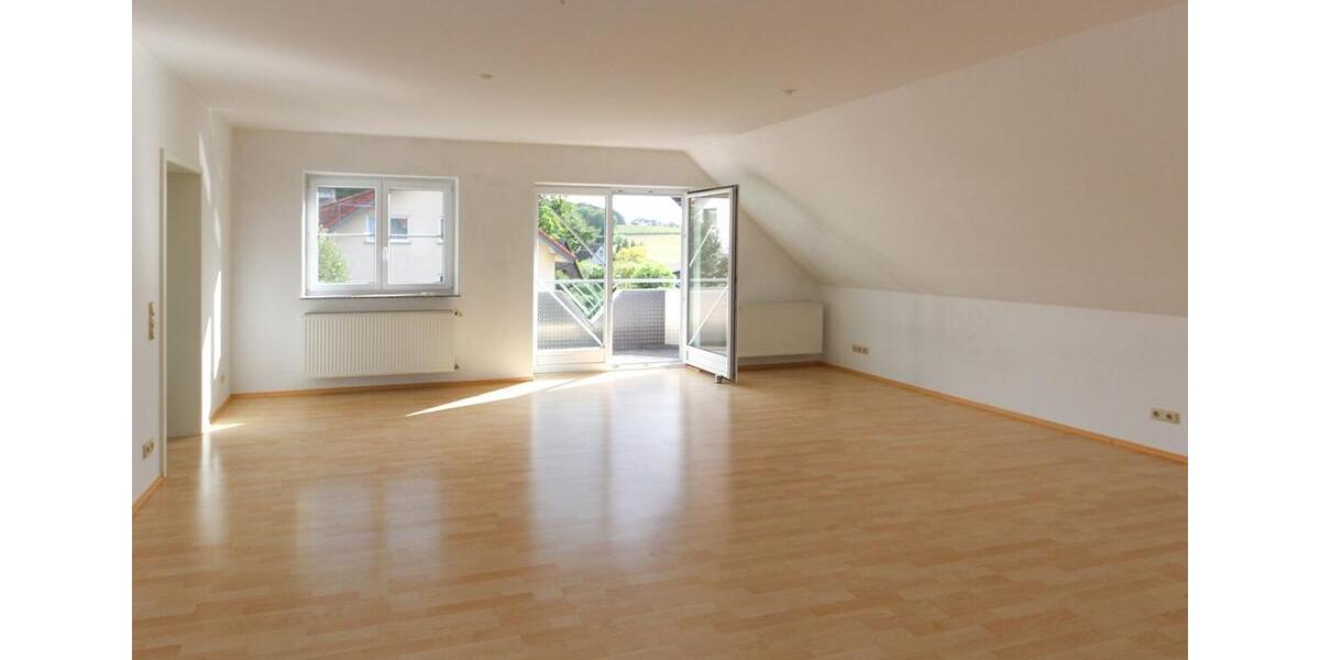 Etagenwohnung Dipperz - 4 Zimmer, 120 m&sup2;, 1.150&euro; | Angebot:22637265