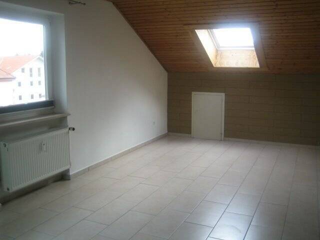 schöne 2,5 Zimmer Wohnung mitten in Rott am Inn