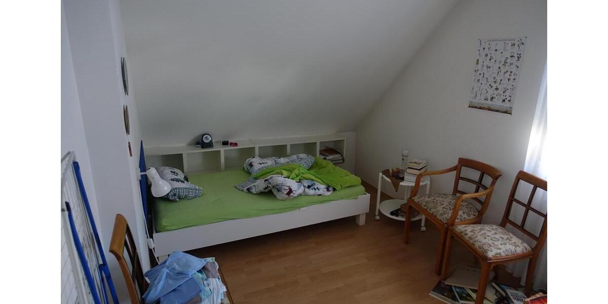 Doppelhaushälfte Bubenreuth - 7 Zimmer, 160 m&sup2;, 2.400&euro; | Angebot:25981382
