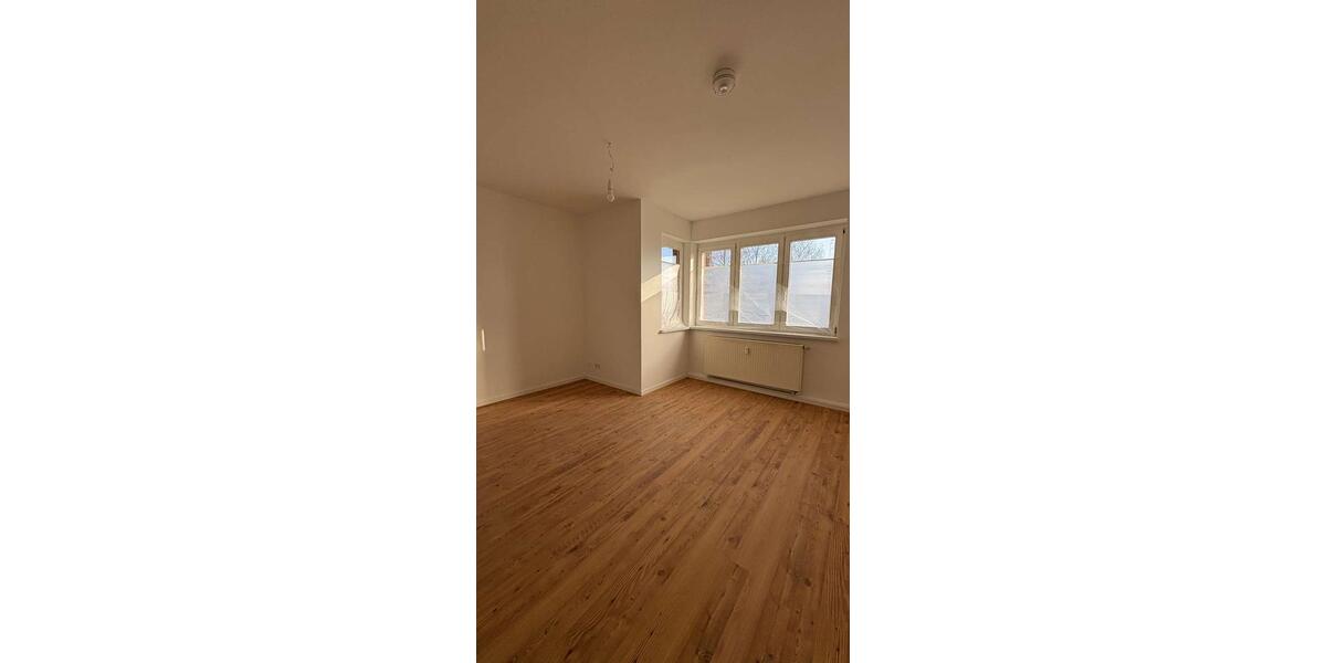 Erdgeschoßwohnung Zwenkau - 3 Zimmer, 49 m&sup2;, 450&euro; | Angebot:25883514