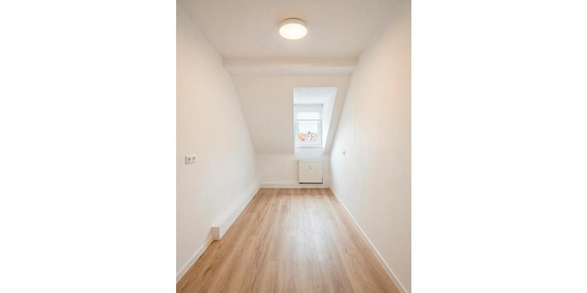 Dachgeschoßwohnung Zittau - 2 Zimmer, 47 m&sup2;, 300&euro; | Angebot:25767078