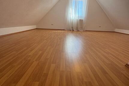 Wohnen auf Zeit Baunach - 4.5 Zimmer, 145 m&sup2;, 850&euro; | Angebot:26385217
