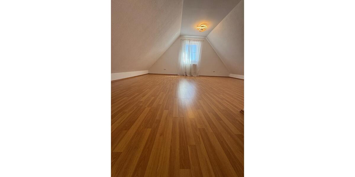 Wohnen auf Zeit Baunach - 4.5 Zimmer, 145 m&sup2;, 850&euro; | Angebot:26385217