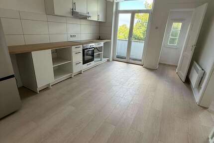 Wohnung Düsseldorf Heerdt - 2 Zimmer, 65 m&sup2;, 850&euro; | Angebot:25970862