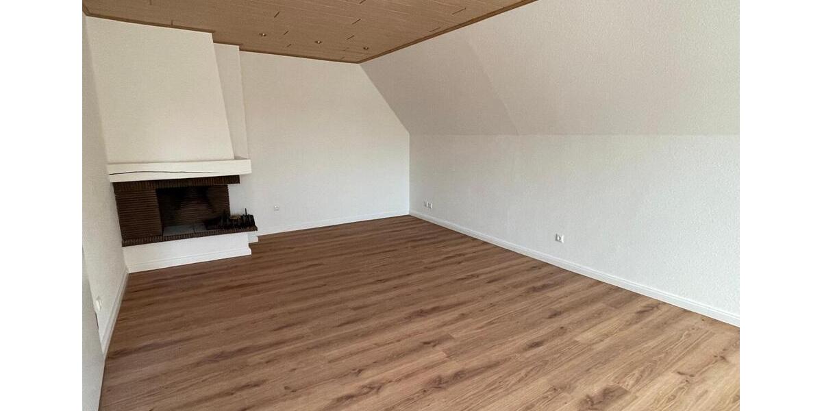 Dachgeschoßwohnung Heiligenhafen - 3 Zimmer, 100 m&sup2;, 1.200&euro; | Angebot:25216710