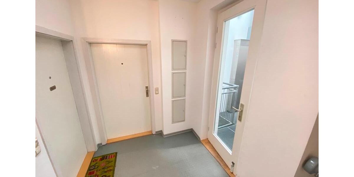 Dachgeschoßwohnung Magdeburg Nordwest - 3 Zimmer, 80 m&sup2;, 799&euro; | Angebot:26266519