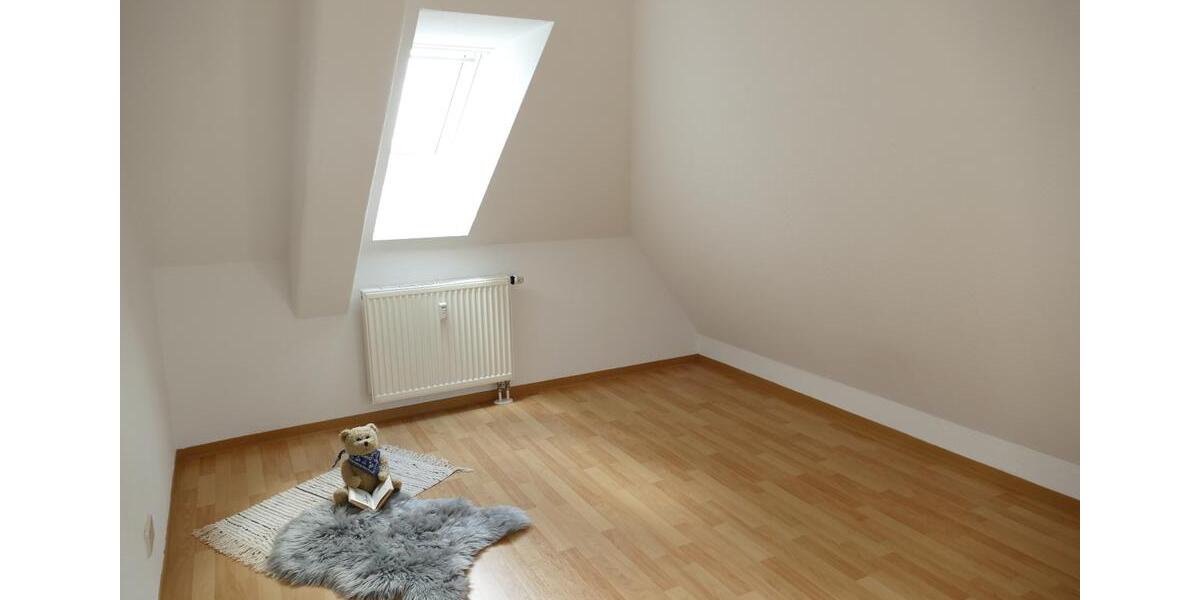 Dachgeschoßwohnung Naumburg (Saale) - 2 Zimmer, 47 m&sup2;, 425&euro; | Angebot:25329445