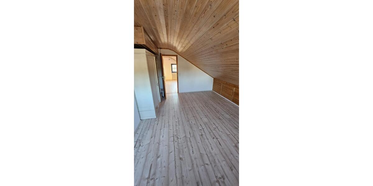 Einfamilienhaus Hof Christiansreuth - 8 Zimmer, 177 m&sup2;, 1.800&euro; | Angebot:24951328