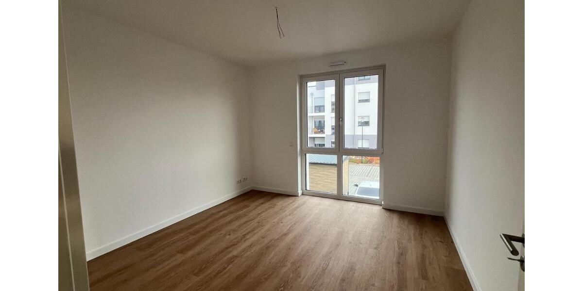 Etagenwohnung Nauen - 3 Zimmer, 80 m&sup2;, 1.095&euro; | Angebot:25876575