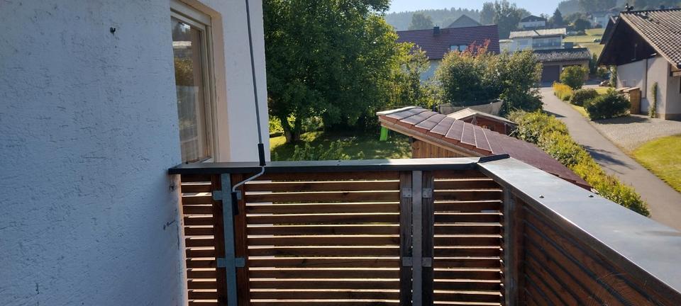 Etagenwohnung Teisnach - 3 Zimmer, 80 m&sup2;, 680&euro; | Angebot:25978586