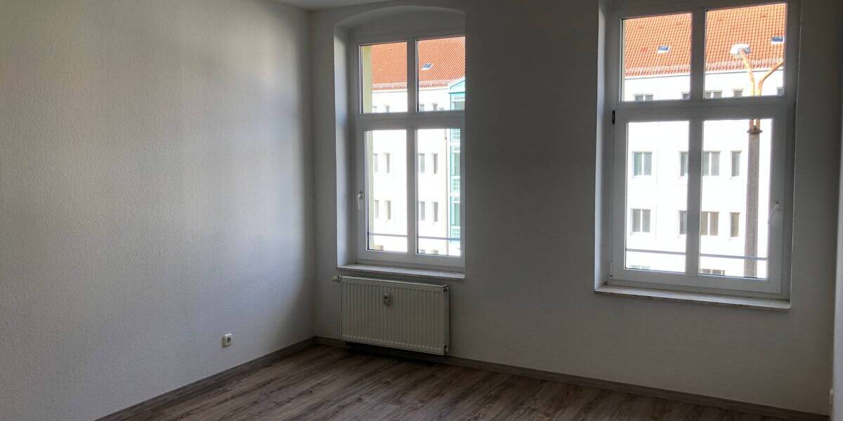 Etagenwohnung Dessau-Roßlau Innenstadt - 2 Zimmer, 48 m&sup2;, 295&euro; | Angebot:25968571